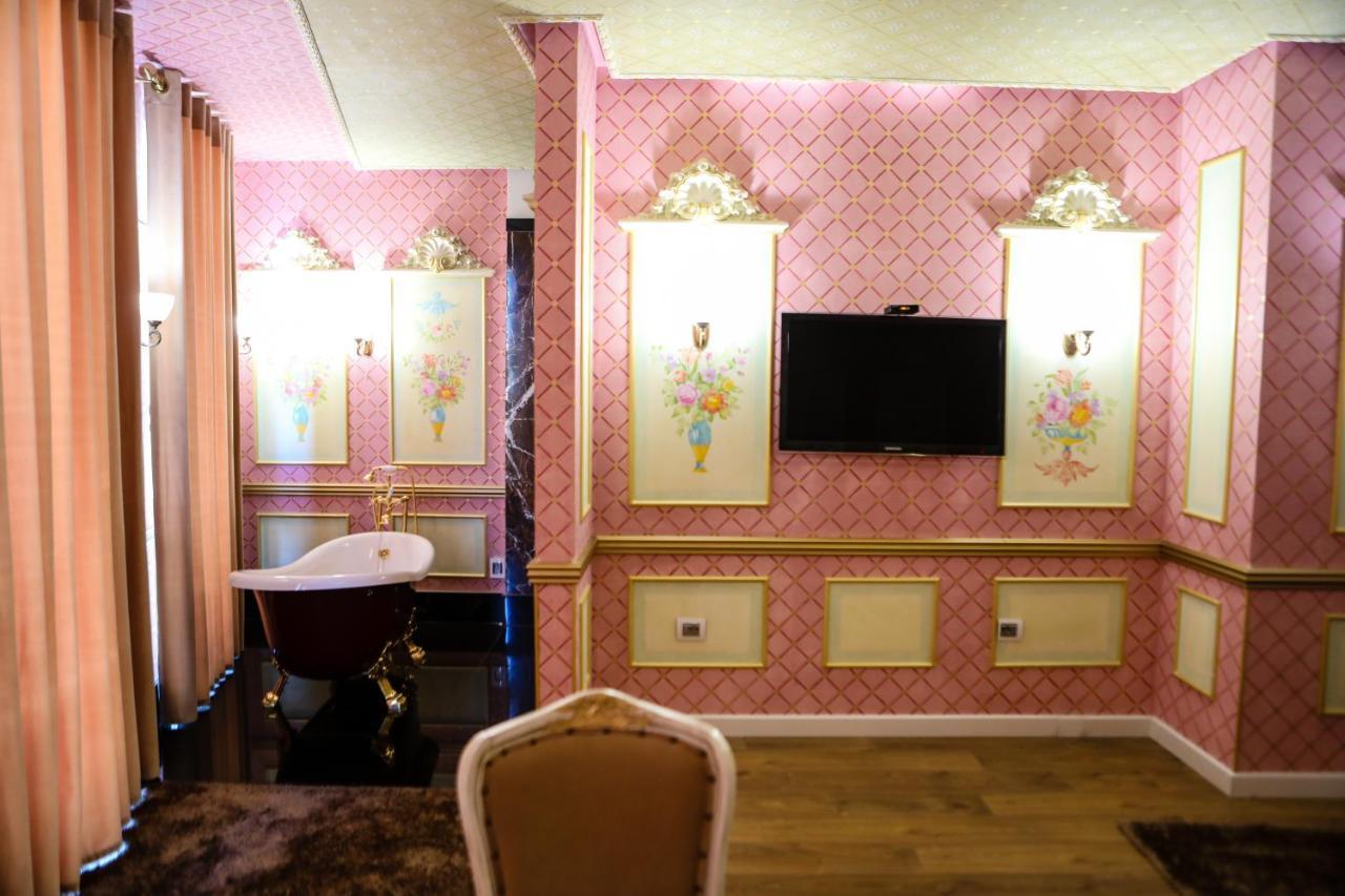 Deluxe Queen Suite,1071536974:JPEG