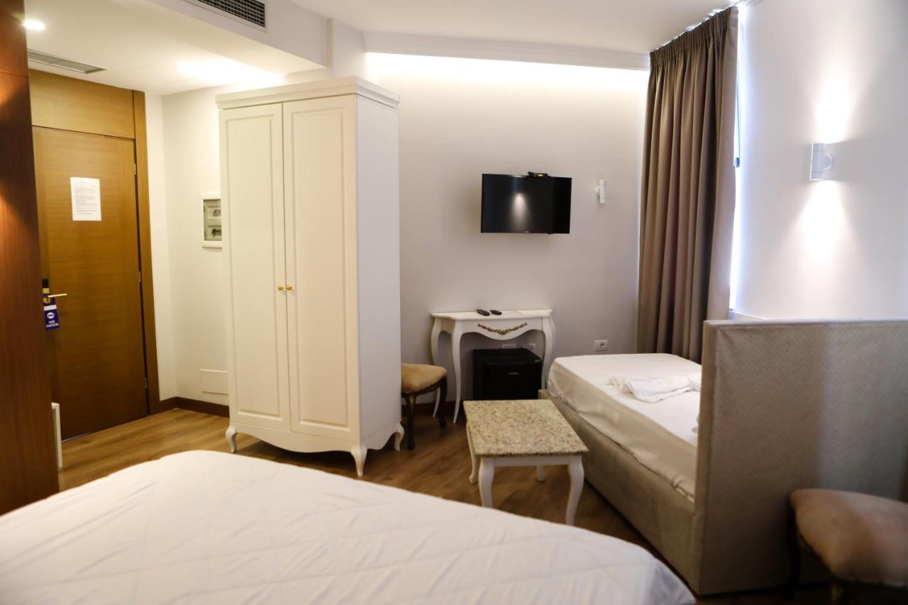 Budget Double Room,1241687152:JPEG