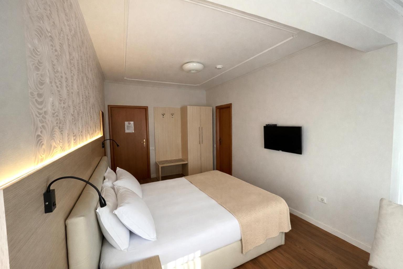 Quadruple Room,1758563024:JPEG