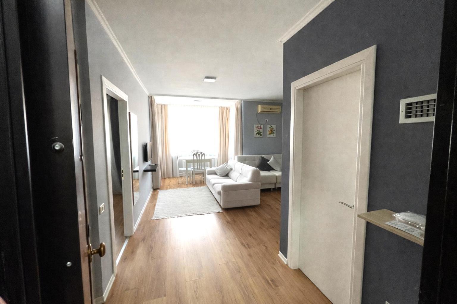 Deluxe King Suite